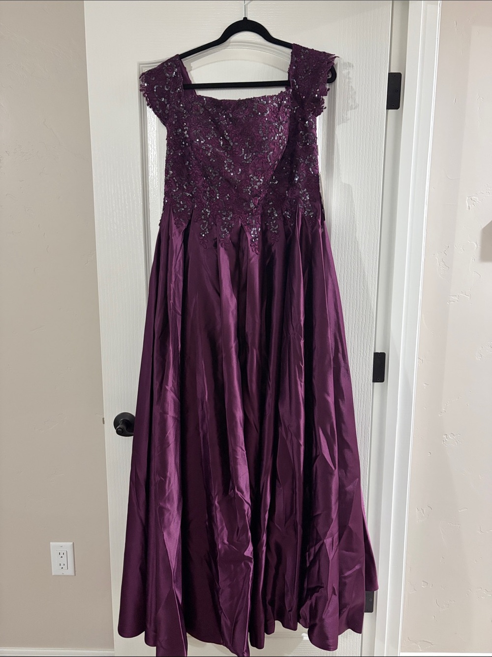 Elegant Purple Evening Gown with Beaded Bodice